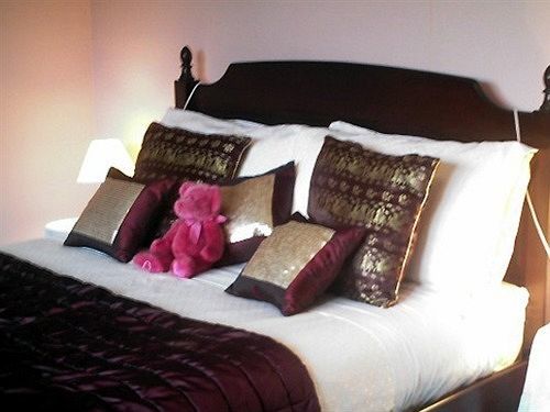 Linchens Bed And Breakfast Felbridge Eksteriør billede